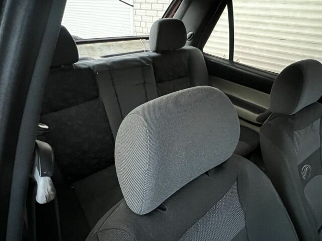 Красный Шкода Фелиция, объемом двигателя 1.3 л и пробегом 223 тыс. км за 1300 $, фото 2 на Automoto.ua