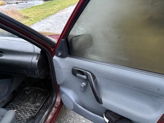 Червоний Шкода Феліція, об'ємом двигуна 1.6 л та пробігом 200 тис. км за 900 $, фото 7 на Automoto.ua