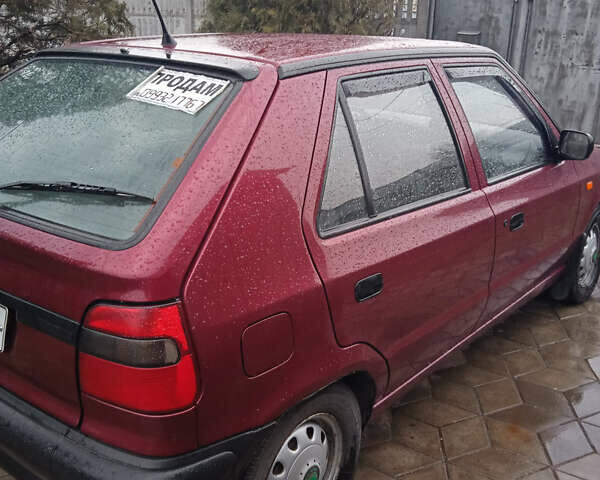 Красный Шкода Фелиция, объемом двигателя 1.3 л и пробегом 120 тыс. км за 2300 $, фото 1 на Automoto.ua