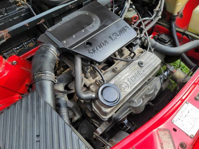 Красный Шкода Фелиция, объемом двигателя 0.13 л и пробегом 301 тыс. км за 1600 $, фото 15 на Automoto.ua