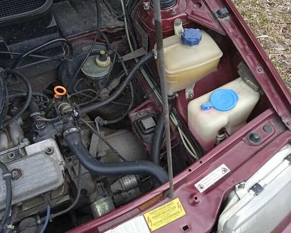 Червоний Шкода Феліція, об'ємом двигуна 1.3 л та пробігом 280 тис. км за 1750 $, фото 8 на Automoto.ua