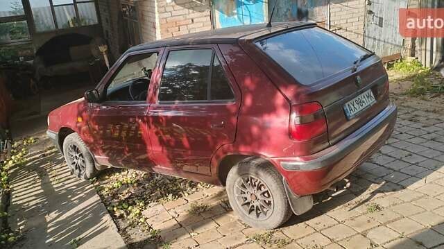 Красный Шкода Фелиция, объемом двигателя 1.3 л и пробегом 251 тыс. км за 1500 $, фото 5 на Automoto.ua