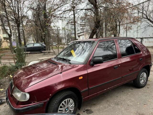 Красный Шкода Фелиция, объемом двигателя 1.6 л и пробегом 300 тыс. км за 1000 $, фото 3 на Automoto.ua