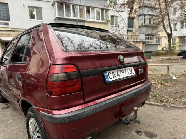 Красный Шкода Фелиция, объемом двигателя 1.6 л и пробегом 300 тыс. км за 1000 $, фото 1 на Automoto.ua