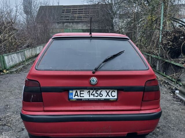 Червоний Шкода Феліція, об'ємом двигуна 1.3 л та пробігом 300 тис. км за 1301 $, фото 3 на Automoto.ua