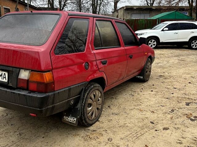 Красный Шкода Фелиция, объемом двигателя 1.3 л и пробегом 250 тыс. км за 800 $, фото 4 на Automoto.ua