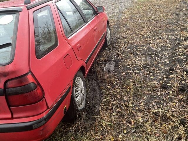 Красный Шкода Фелиция, объемом двигателя 1.6 л и пробегом 260 тыс. км за 1970 $, фото 3 на Automoto.ua