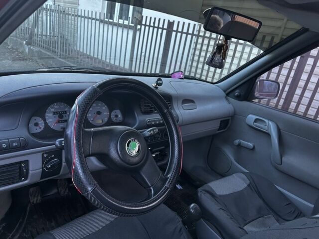 Красный Шкода Фелиция, объемом двигателя 1.3 л и пробегом 144 тыс. км за 1600 $, фото 6 на Automoto.ua