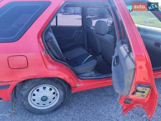 Красный Шкода Фелиция, объемом двигателя 1.3 л и пробегом 200 тыс. км за 1700 $, фото 10 на Automoto.ua