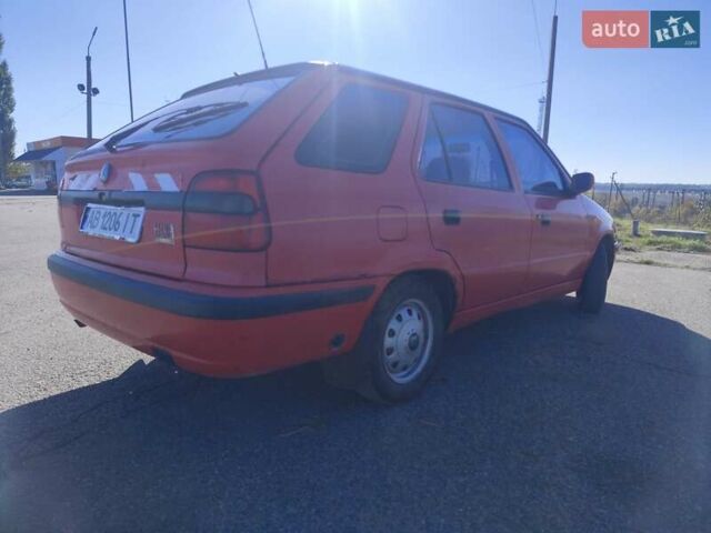 Красный Шкода Фелиция, объемом двигателя 1.3 л и пробегом 200 тыс. км за 1700 $, фото 8 на Automoto.ua