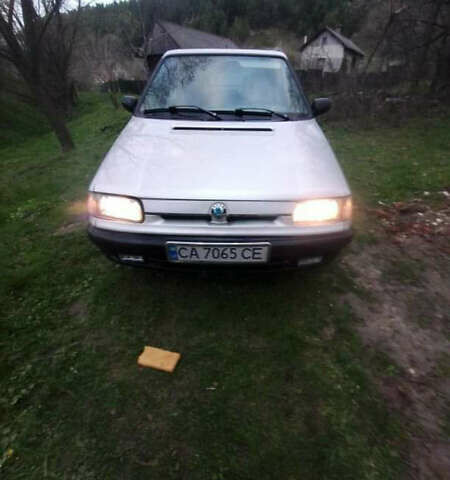 Сірий Шкода Феліція, об'ємом двигуна 1.3 л та пробігом 300 тис. км за 1400 $, фото 1 на Automoto.ua