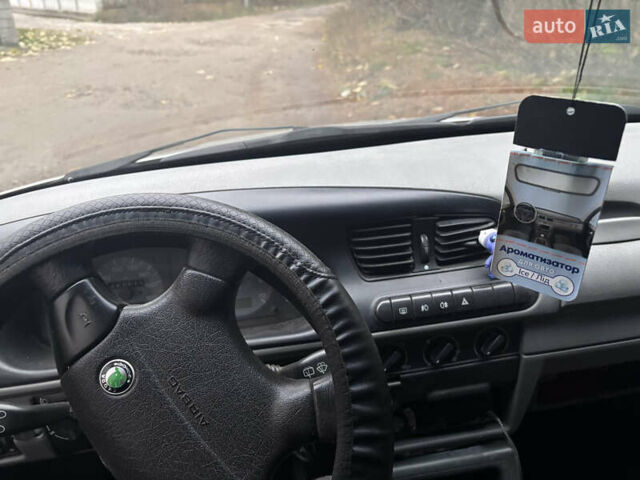 Серый Шкода Фелиция, объемом двигателя 1.3 л и пробегом 177 тыс. км за 1161 $, фото 21 на Automoto.ua