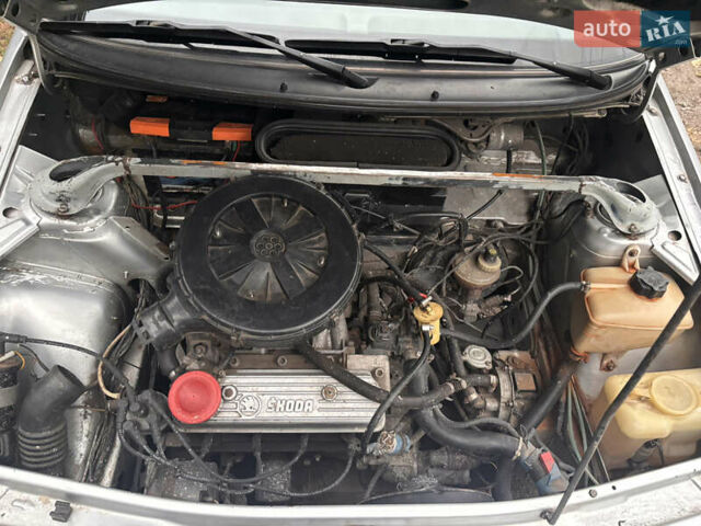 Серый Шкода Фелиция, объемом двигателя 1.3 л и пробегом 177 тыс. км за 1161 $, фото 17 на Automoto.ua