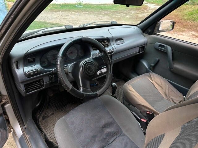 Серый Шкода Фелиция, объемом двигателя 1.3 л и пробегом 395 тыс. км за 1319 $, фото 6 на Automoto.ua