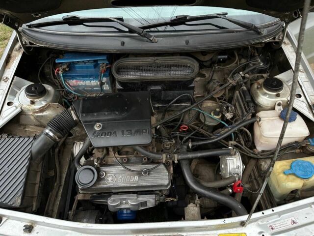 Серый Шкода Фелиция, объемом двигателя 1.3 л и пробегом 395 тыс. км за 1319 $, фото 12 на Automoto.ua