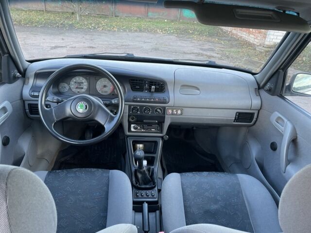 Серый Шкода Фелиция, объемом двигателя 1.6 л и пробегом 191 тыс. км за 1750 $, фото 21 на Automoto.ua