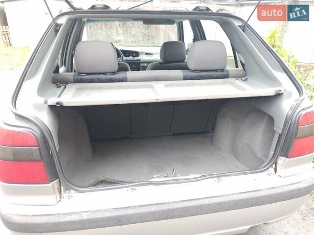 Серый Шкода Фелиция, объемом двигателя 1.6 л и пробегом 291 тыс. км за 2150 $, фото 5 на Automoto.ua
