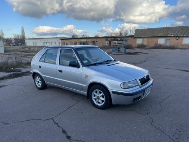 Серый Шкода Фелиция, объемом двигателя 1.6 л и пробегом 191 тыс. км за 1750 $, фото 4 на Automoto.ua