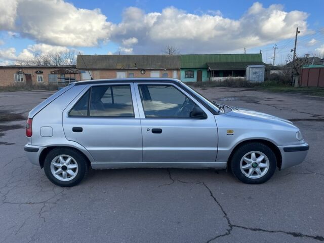 Серый Шкода Фелиция, объемом двигателя 1.6 л и пробегом 191 тыс. км за 1750 $, фото 8 на Automoto.ua