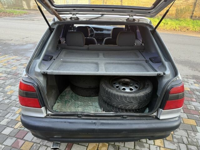 Серый Шкода Фелиция, объемом двигателя 1.3 л и пробегом 308 тыс. км за 1450 $, фото 13 на Automoto.ua