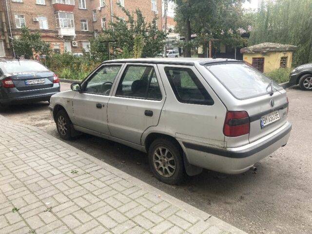 Серый Шкода Фелиция, объемом двигателя 1.3 л и пробегом 200 тыс. км за 2000 $, фото 3 на Automoto.ua