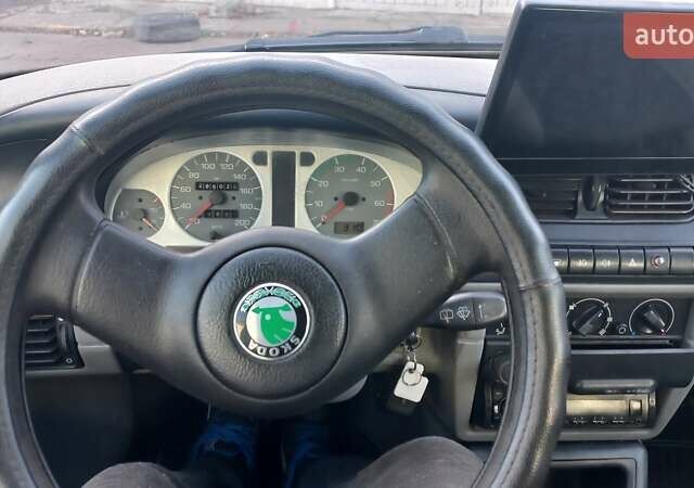 Серый Шкода Фелиция, объемом двигателя 1.3 л и пробегом 300 тыс. км за 1800 $, фото 6 на Automoto.ua