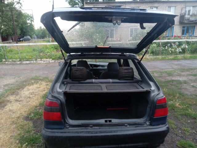 Синій Шкода Феліція, об'ємом двигуна 1.3 л та пробігом 200 тис. км за 950 $, фото 7 на Automoto.ua