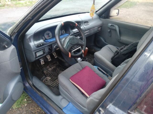 Синій Шкода Феліція, об'ємом двигуна 1.3 л та пробігом 200 тис. км за 950 $, фото 6 на Automoto.ua