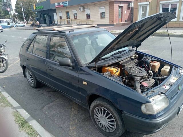 Синій Шкода Феліція, об'ємом двигуна 1 л та пробігом 245 тис. км за 700 $, фото 3 на Automoto.ua