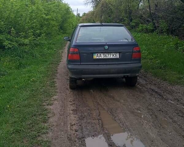 Синій Шкода Феліція, об'ємом двигуна 1.3 л та пробігом 249 тис. км за 1400 $, фото 4 на Automoto.ua