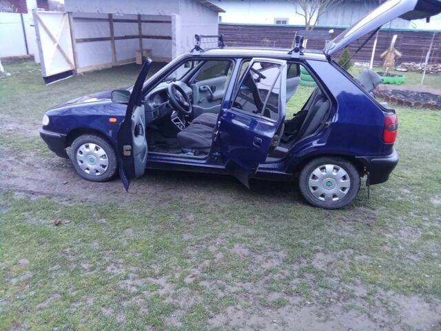 Синий Шкода Фелиция, объемом двигателя 1.3 л и пробегом 270 тыс. км за 1800 $, фото 2 на Automoto.ua