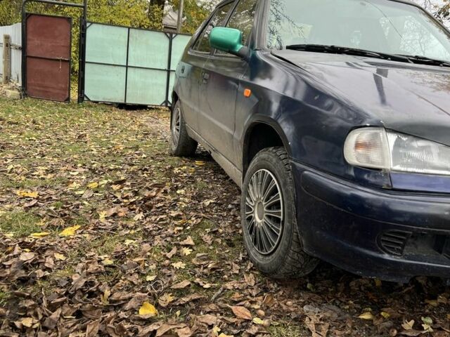 Синий Шкода Фелиция, объемом двигателя 1 л и пробегом 300 тыс. км за 800 $, фото 1 на Automoto.ua