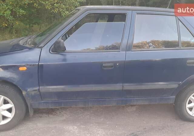 Синий Шкода Фелиция, объемом двигателя 1.29 л и пробегом 380 тыс. км за 1650 $, фото 4 на Automoto.ua