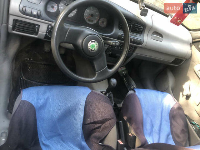 Синий Шкода Фелиция, объемом двигателя 1.3 л и пробегом 300 тыс. км за 1000 $, фото 1 на Automoto.ua