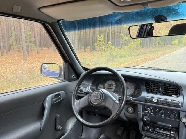 Синий Шкода Фелиция, объемом двигателя 1.3 л и пробегом 280 тыс. км за 1100 $, фото 2 на Automoto.ua