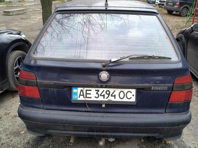 Синий Шкода Фелиция, объемом двигателя 0 л и пробегом 130 тыс. км за 1000 $, фото 2 на Automoto.ua