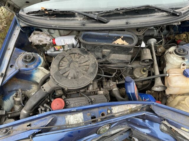 Синий Шкода Фелиция, объемом двигателя 1.3 л и пробегом 120 тыс. км за 400 $, фото 4 на Automoto.ua