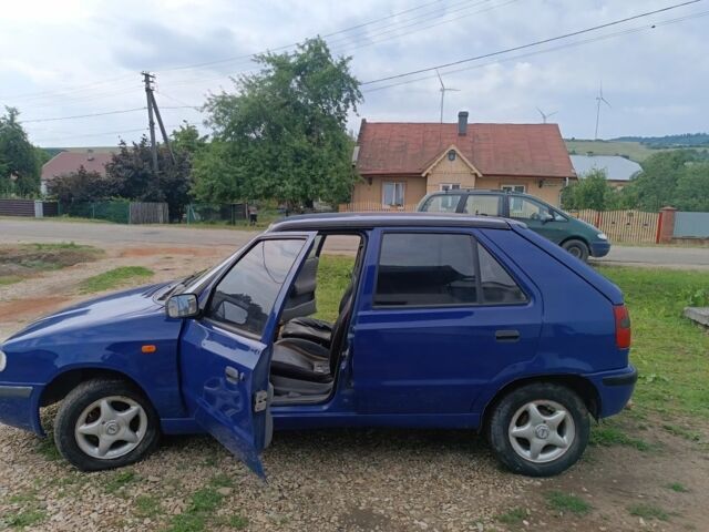 Синий Шкода Фелиция, объемом двигателя 1.6 л и пробегом 229 тыс. км за 1300 $, фото 6 на Automoto.ua