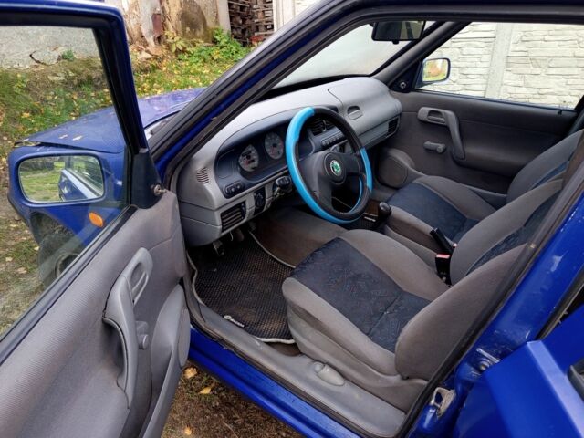 Синий Шкода Фелиция, объемом двигателя 1.3 л и пробегом 216 тыс. км за 900 $, фото 6 на Automoto.ua