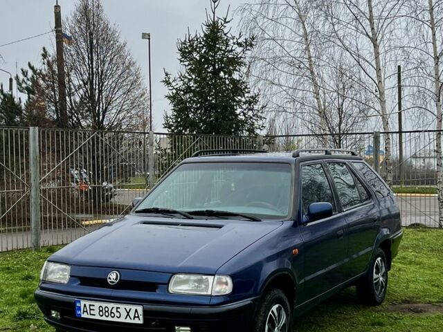 Синий Шкода Фелиция, объемом двигателя 1.6 л и пробегом 195 тыс. км за 2100 $, фото 1 на Automoto.ua