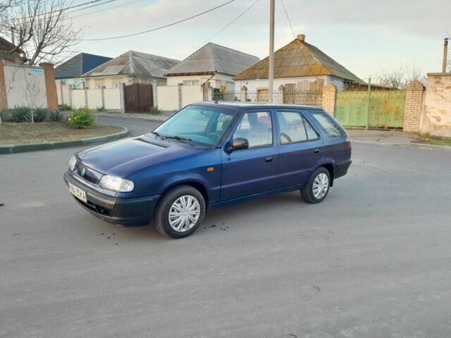 Синий Шкода Фелиция, объемом двигателя 1.6 л и пробегом 250 тыс. км за 1300 $, фото 3 на Automoto.ua