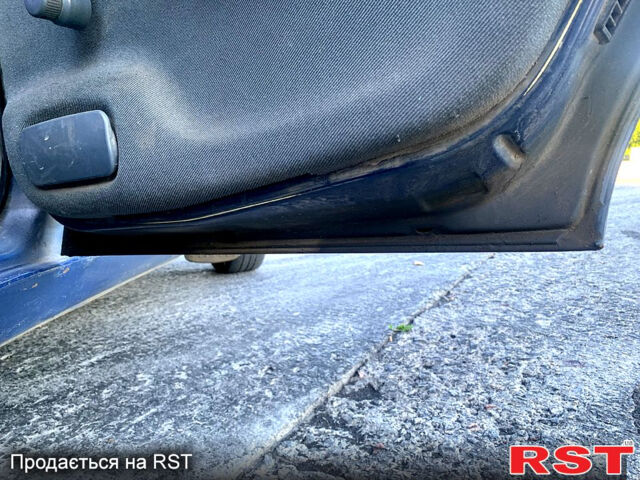 Синій Шкода Феліція, об'ємом двигуна 1.6 л та пробігом 350 тис. км за 1600 $, фото 12 на Automoto.ua