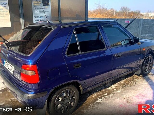 Синий Шкода Фелиция, объемом двигателя 1.3 л и пробегом 177 тыс. км за 2350 $, фото 4 на Automoto.ua
