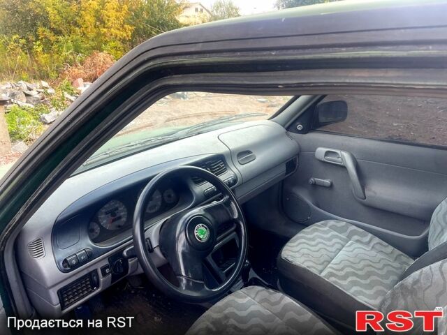 Зеленый Шкода Фелиция, объемом двигателя 1.3 л и пробегом 245 тыс. км за 1600 $, фото 1 на Automoto.ua