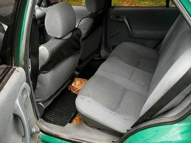 Зелений Шкода Феліція, об'ємом двигуна 1.3 л та пробігом 195 тис. км за 1600 $, фото 5 на Automoto.ua