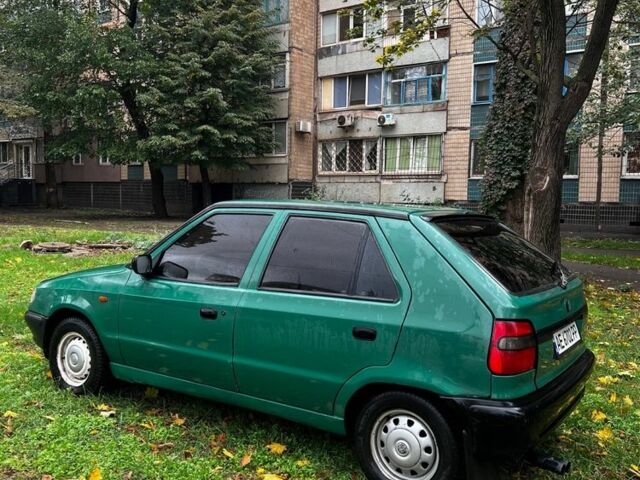 Зелений Шкода Феліція, об'ємом двигуна 1.3 л та пробігом 195 тис. км за 1600 $, фото 2 на Automoto.ua