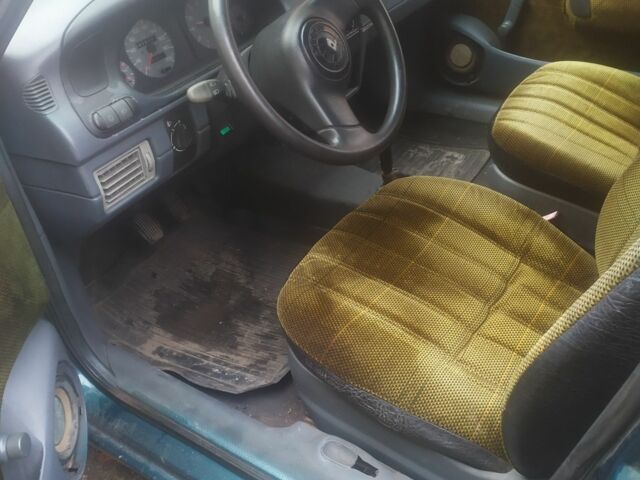 Зеленый Шкода Фелиция, объемом двигателя 1 л и пробегом 1 тыс. км за 1200 $, фото 5 на Automoto.ua