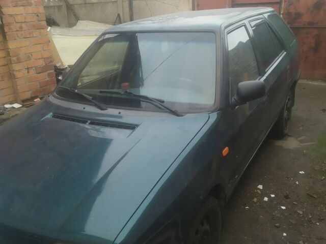 Зеленый Шкода Фелиция, объемом двигателя 1 л и пробегом 1 тыс. км за 1200 $, фото 6 на Automoto.ua