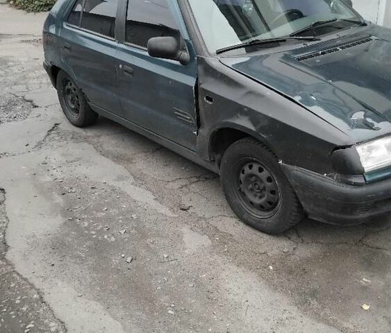 Зеленый Шкода Фелиция, объемом двигателя 1.6 л и пробегом 100 тыс. км за 668 $, фото 1 на Automoto.ua