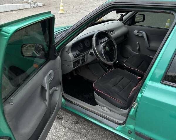 Зелений Шкода Феліція, об'ємом двигуна 1.6 л та пробігом 297 тис. км за 2200 $, фото 4 на Automoto.ua